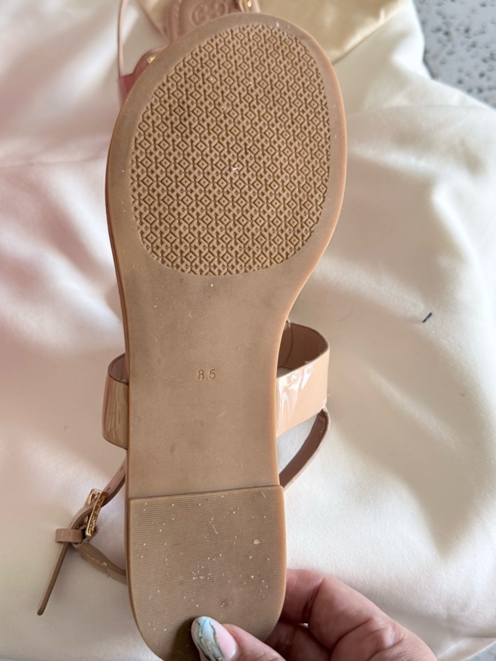 Tory Burch Nude/Blush Patent Miller Logo Thong Sandals - Picture 4 of 6